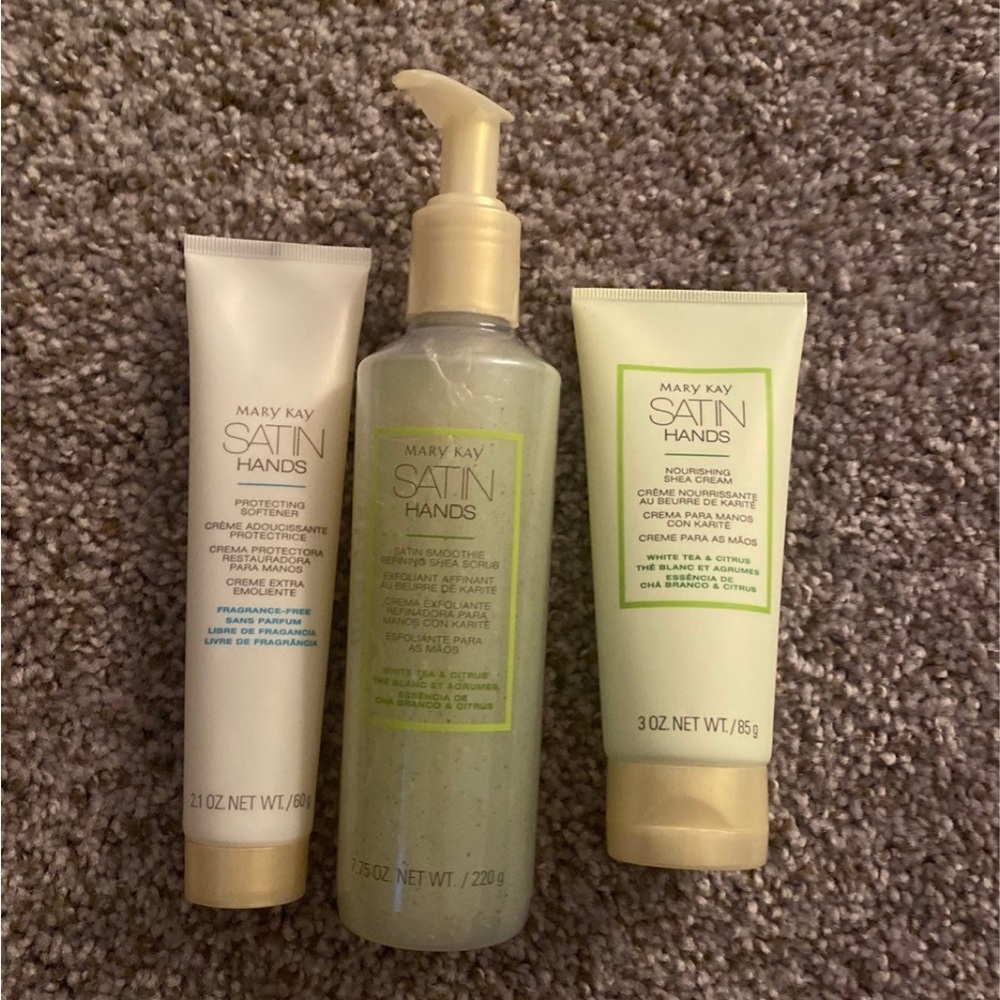 Mary Kay satin hands set